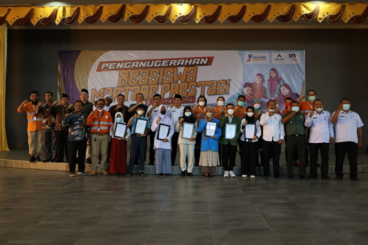 Agincourt Resources Gelontorkan Beasiswa Martabe Prestasi Bagi 288 Siswa SD hingga Universitas