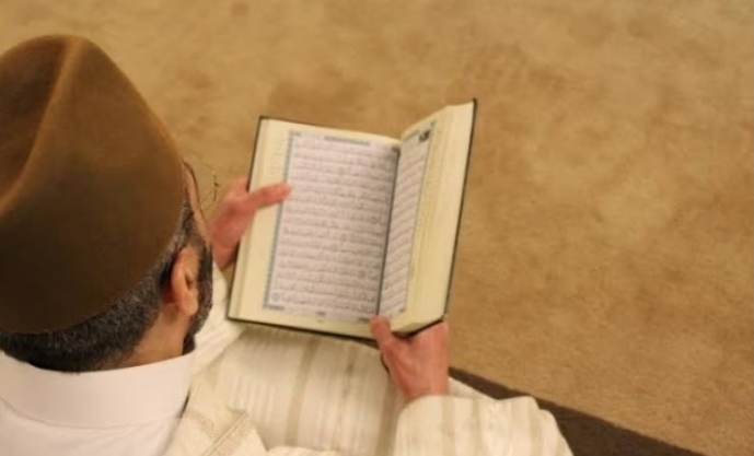 Banyak Manfaat Membaca Alquran, Salah Satunya Menjaga Otak Agar Tidak Mudah Pikun