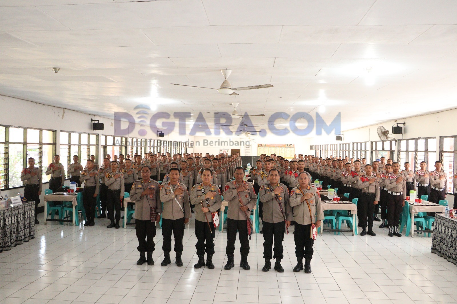 Ini Pesan Kapolda NTT saat Sarapan Bersama Siswa SPN Polda NTT