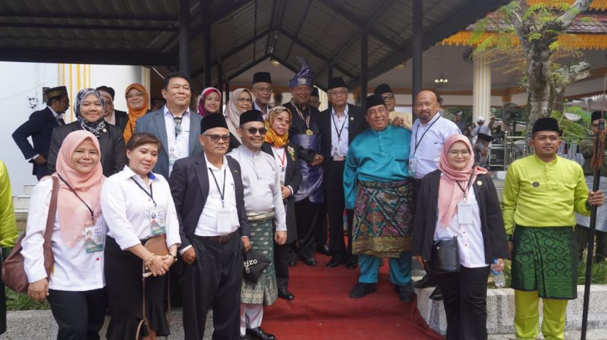 Dinilai Perjuangkan Harkat Melayu Islam, Syah Afandin Dianugerahi Temenggong Tun Hassan