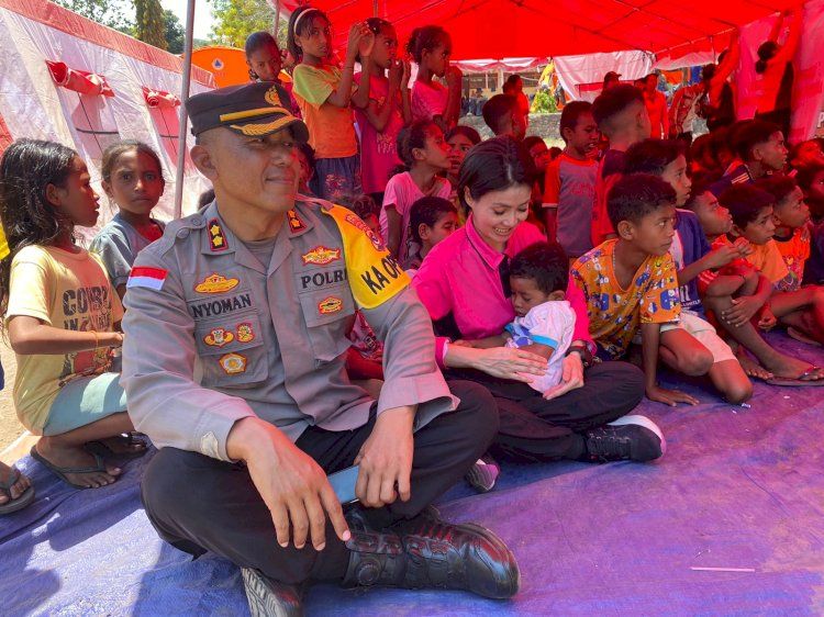 Kapolres dan Bhayangkari Flores Timur Hibur Anak Korban Erupsi Lewotobi