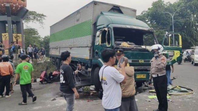 Sopir Truk Tabrak 16 Kendaraan, Hasil Tes Urine Positif Narkoba