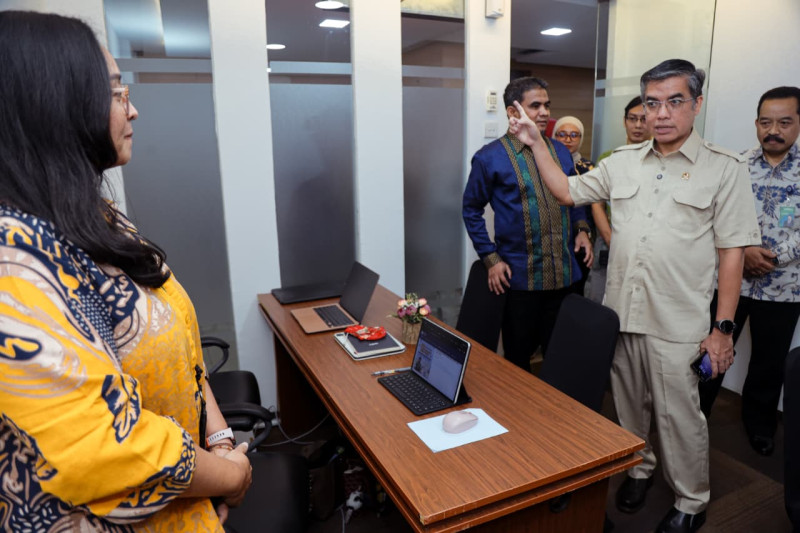 Menaker Pastikan Posko THR 2026 Tetap Buka Saat Libur, Aduan Pekerja Jadi Prioritas