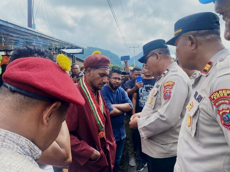 Diwarnai Ketegangan dan Penghadangan, Penertiban Bangunan di Ende Berjalan Tertib