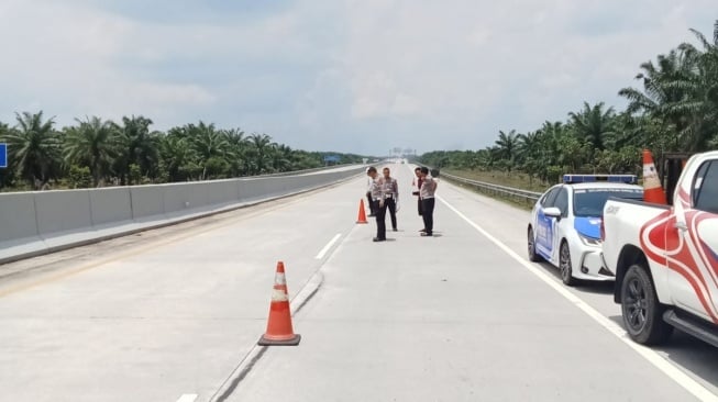 Ambulans Tabrak Truk di Tol Tebing Tinggi&ndash;Indrapura, 2 Tewas di Lokasi